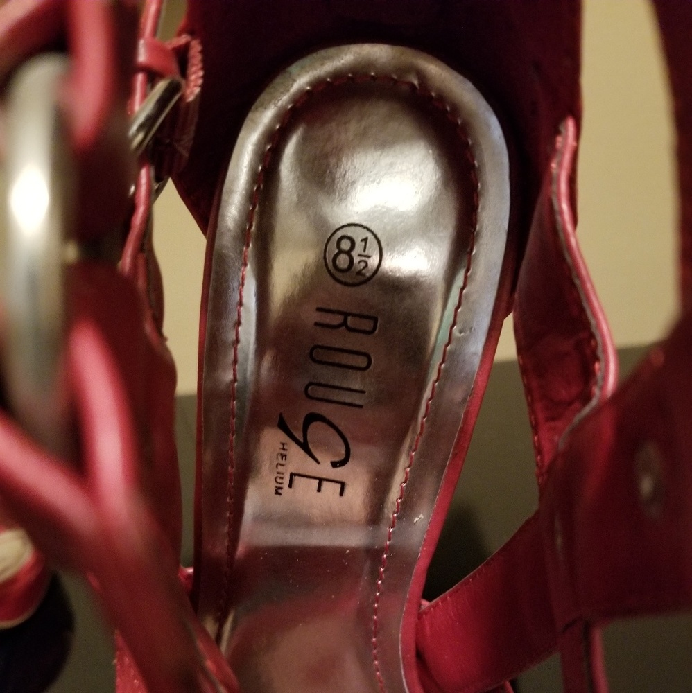 Shoes - Picture 3 of 4
